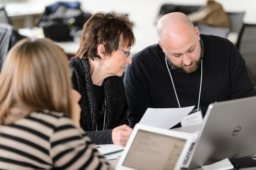 Wisconsin middle school science teachers Jeanine Gelhaus and Matt Regan brainstorm ideas.