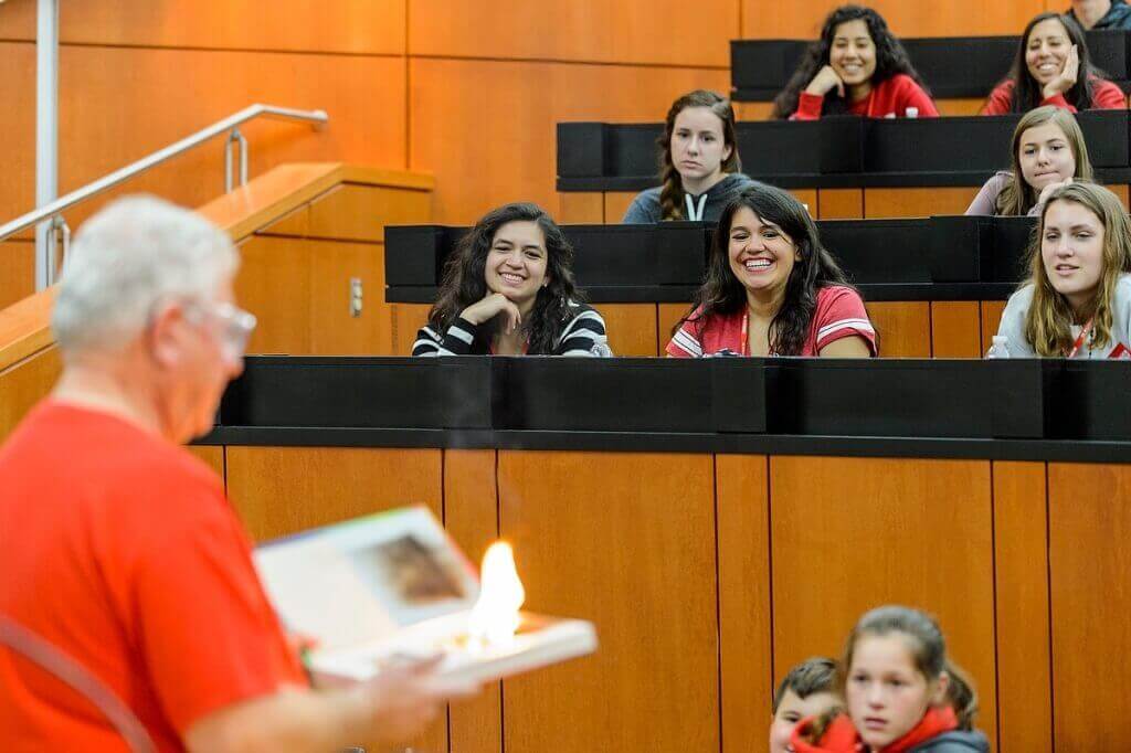 Photo: Shakhashiri science demonstration