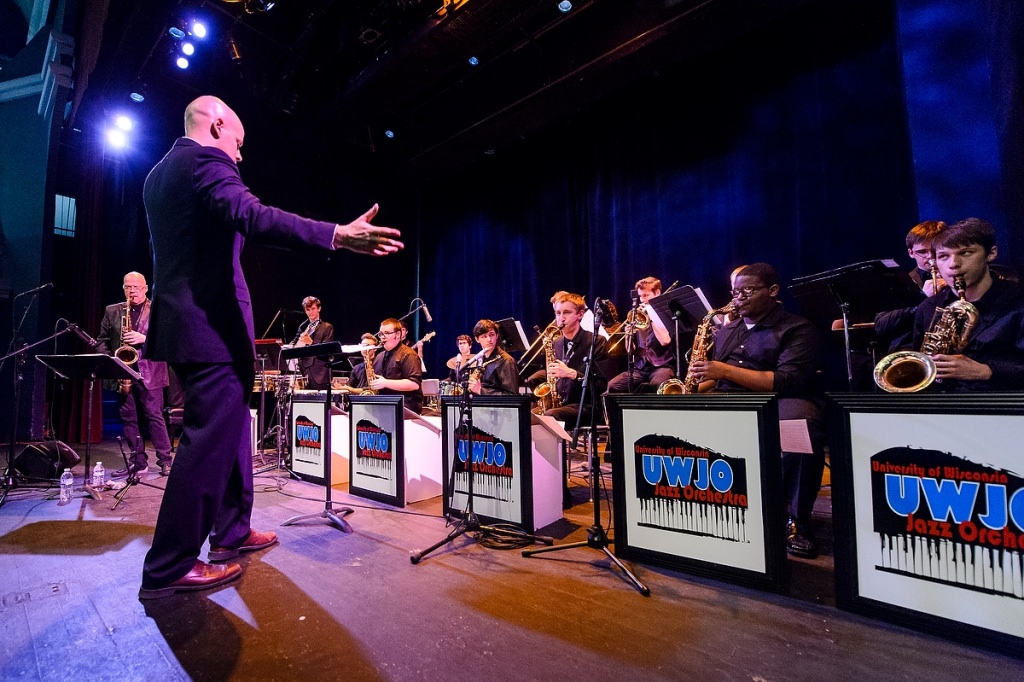 Photo: Johannes Wallmann directing band