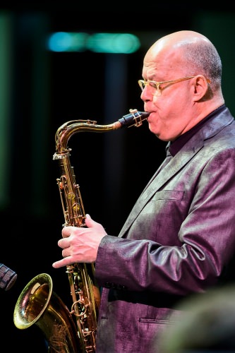 Saxophonist Bob Sheppard was this year’s guest musician for the UW High School Honors Jazz Band. 