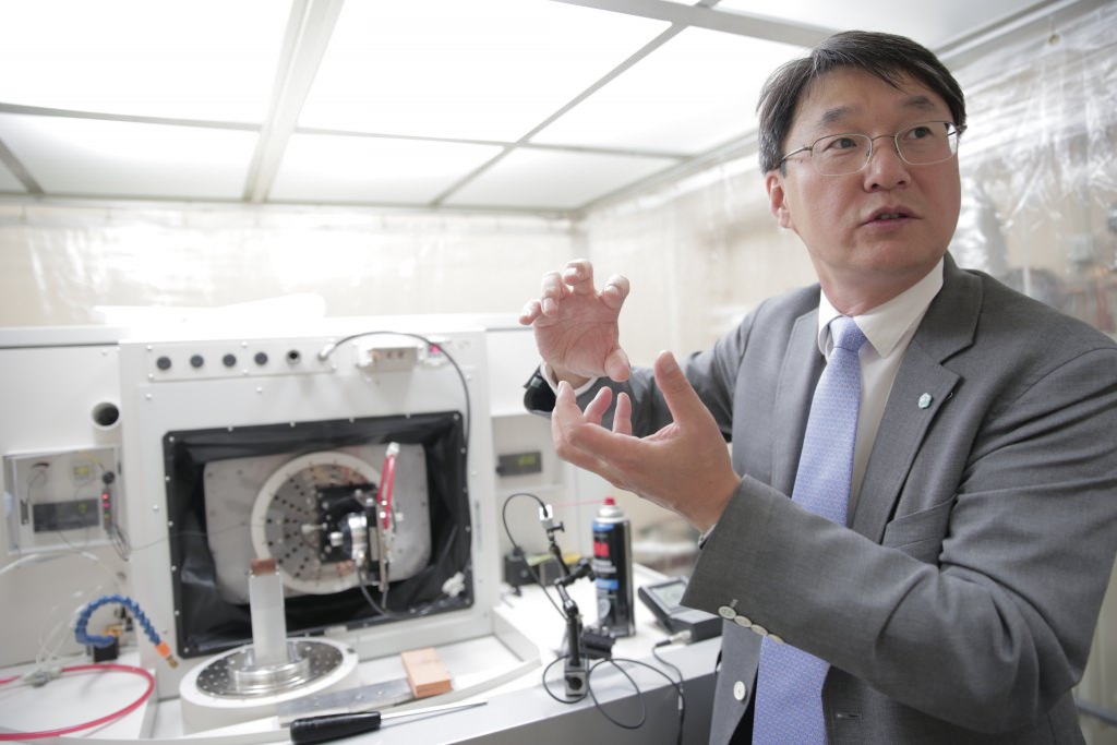 Professor Sangkee Min explains the ROBONANO, the first machine of its kind in North America. The machine’s nano precision could open up improved and novel approaches to the manufacturing of everything from semiconductors to mobile devices to scientific instruments. 