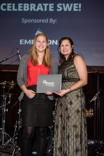 Anna Scheibengraber, left, a UW–Madison senior, receives her second place award at the 016 PepsiCo/Society of Women Engineers (SWE) Student Engineering Challenge.