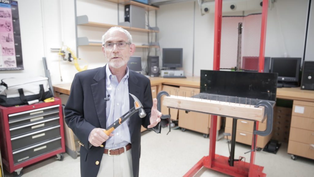 At the behest of production engineers at Fiskars, UW–Madison professor of industrial and systems engineering Robert Radwin applied his lab’s expertise in ergonomics to evaluate the company’s new IsoCore hammer. 