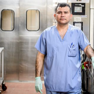 Mardoqueo Alas Funes, senior animal research technician in Laboratory Animal Resources at the University of Wisconsin-Madison, works to on April 11, 2017. Funes is a recipient of a 2017 University Staff Recognition Award. (Photo by Bryce Richter / UW-Madison)