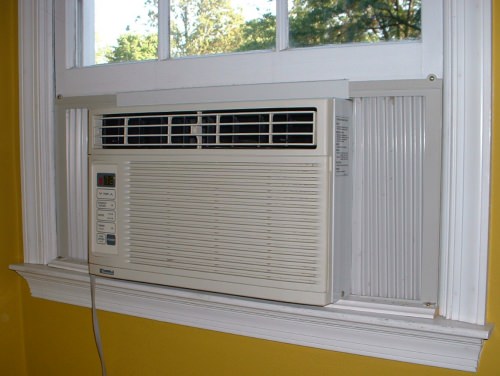 Photo: Window air conditioner