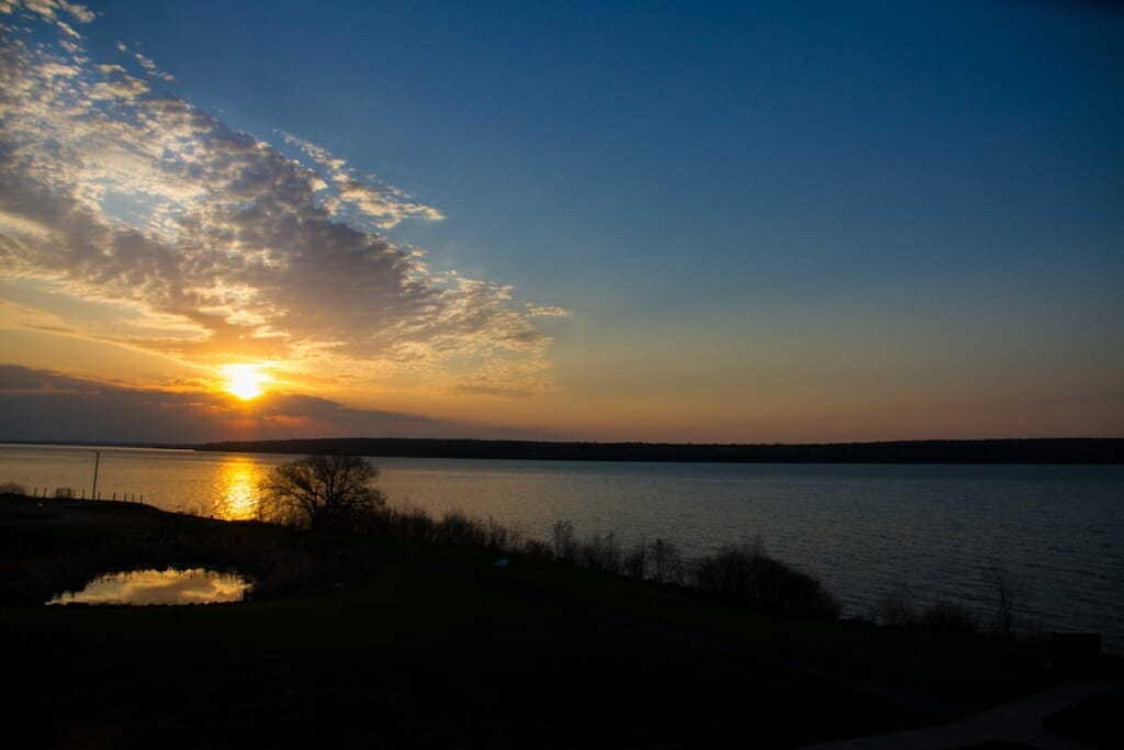 Photo: Beautiful sunrise over lake