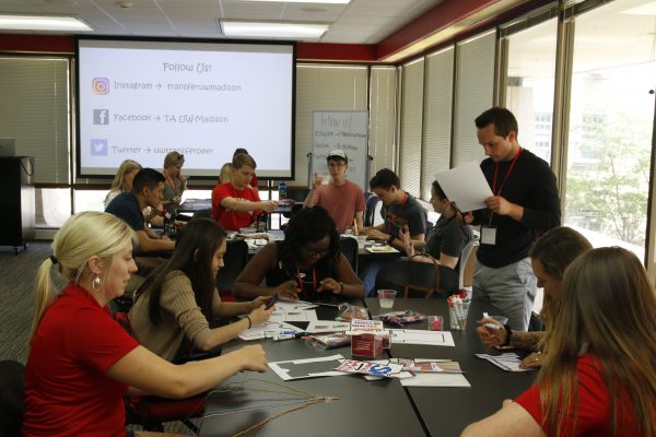 Students work on projects at the brand-new Transfer Engagement Center. 