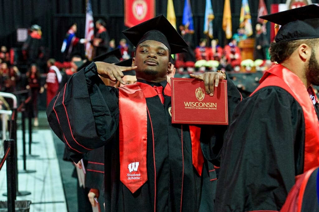 Photo of Badger linebacker and graduate Chris Orr