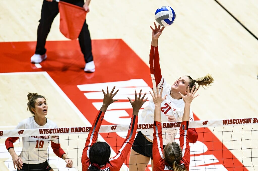 Photo: Grace Loberg (21) goes up for the ball.