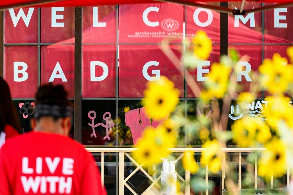 A sign welcomes first-year undergraduate students moving in to Elizabeth Waters Residence Hall.