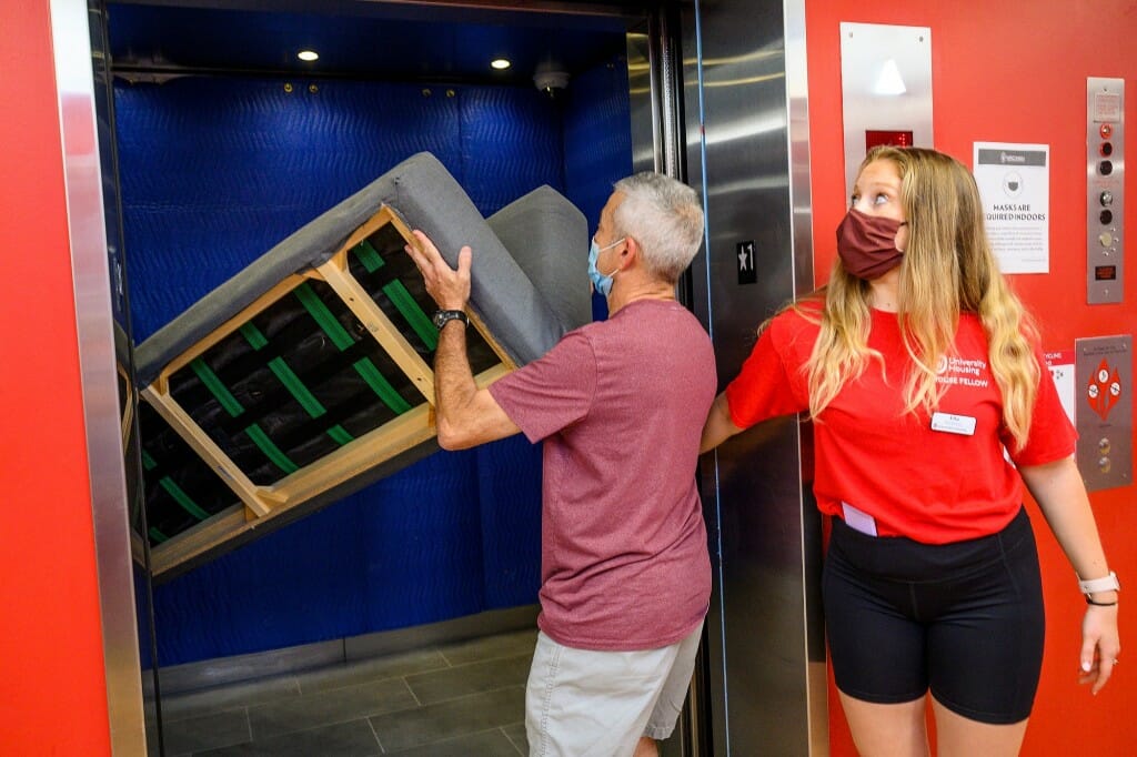 Will this futon fit into an elevator? Just barely it appears, with the help of staff.