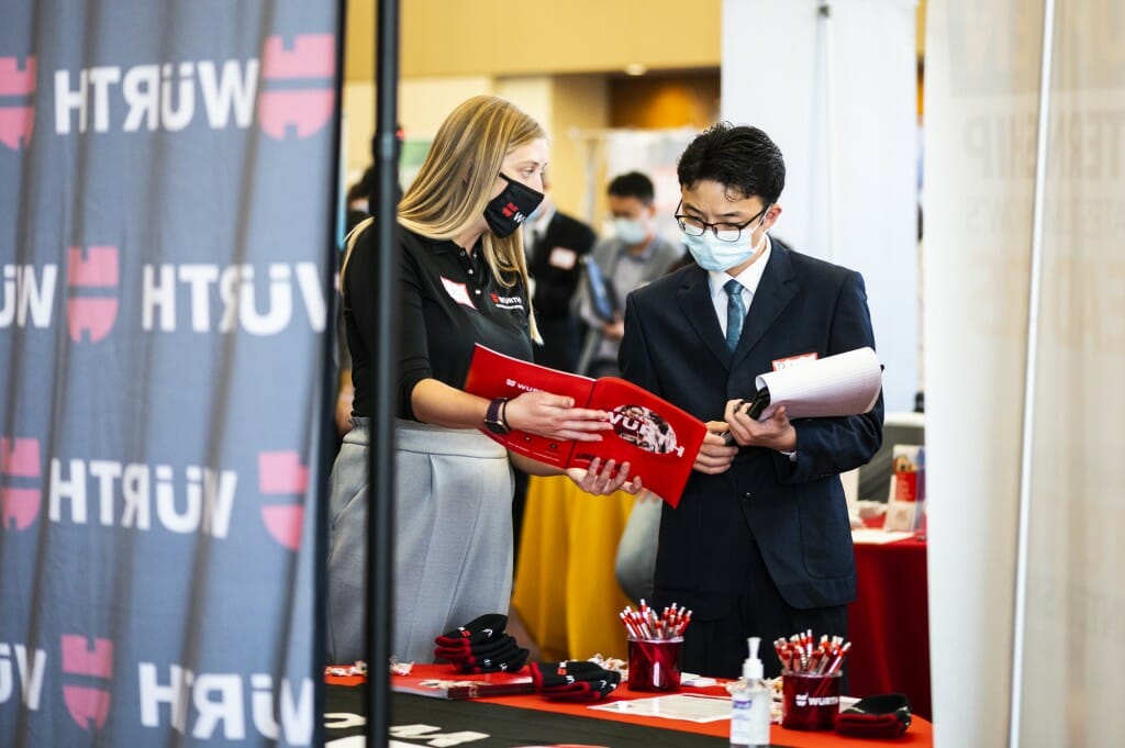 Master’s student Ruiao Jiao speaks with a recruiter from Wurth.