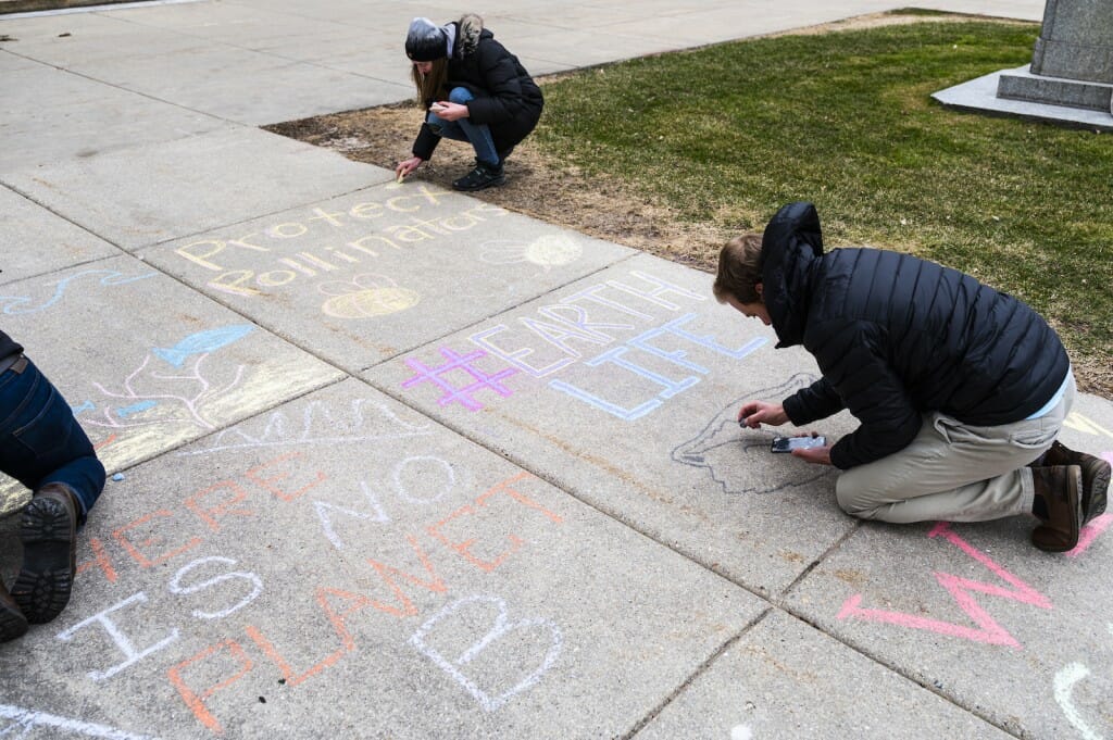 McCulloch wraps up his chalk drawing.